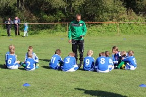 开yun官网-五大联赛核心球员缺阵时教练战术应变差异分析，五大联赛主教练工资排名